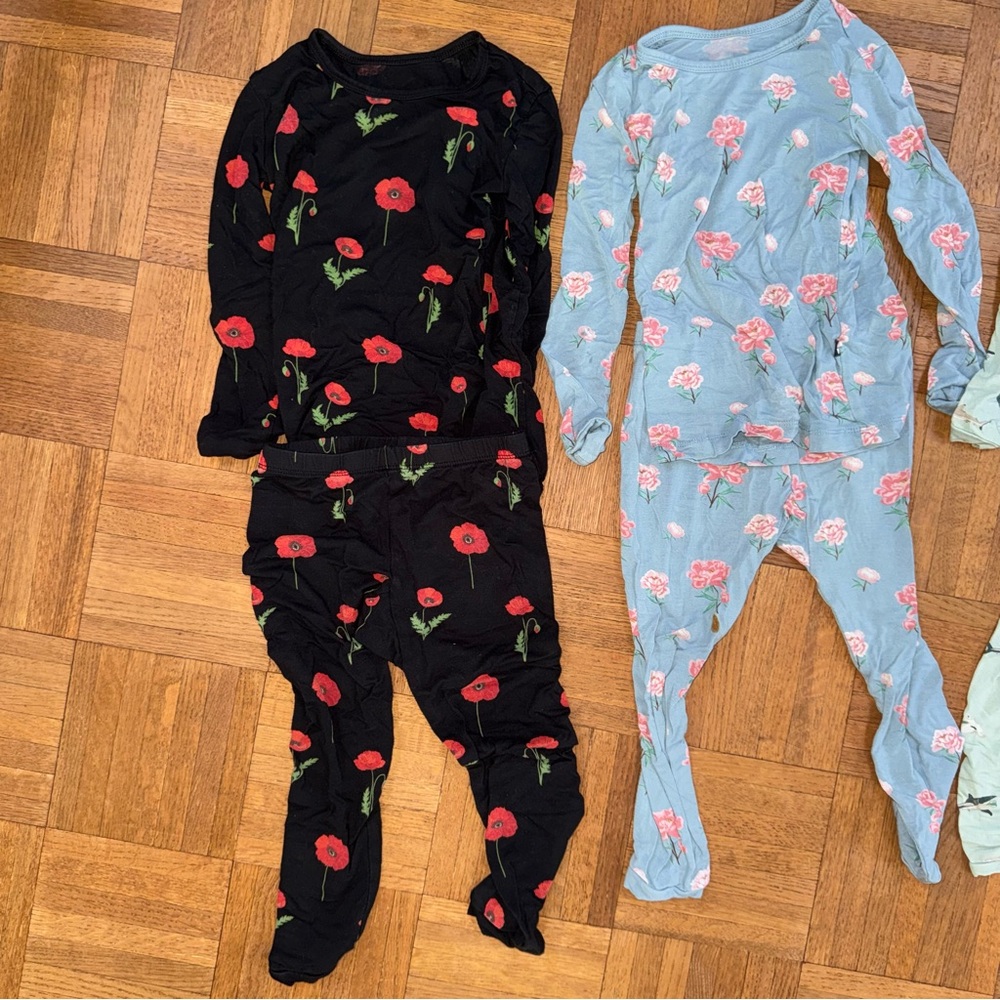 Kyte Baby Long Sleeve Pajamas set of 4 pairs, size 3T